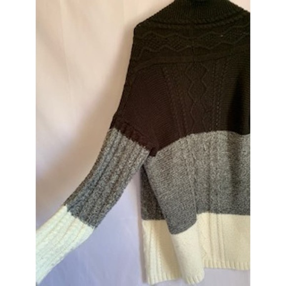 Neiman Marcus Color Block Black/Gray/White Small Open Collared Cardigan - Picture 6 of 6